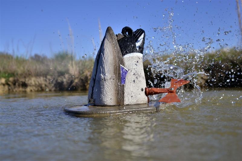 Higdon Outdoors XS Crazy Kicker Mallard Drake 12V with timer